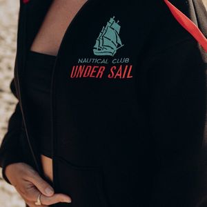 Худи с вышивкой